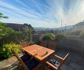 Pass The Keys Beautiful 3 Bedroom House with Great Views of Bath